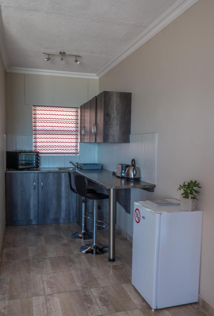 Island Cottage Guesthouse Lüderitz Dış mekan fotoğraf